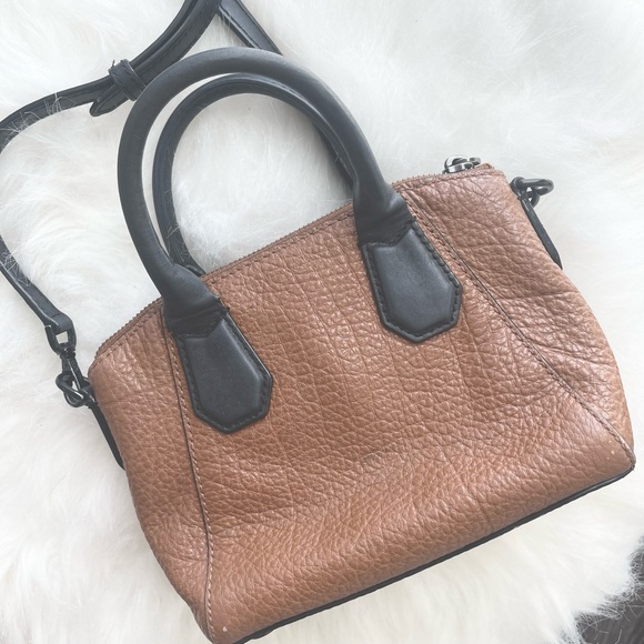 m i c h a e l k o r s - Picture 11 of 16